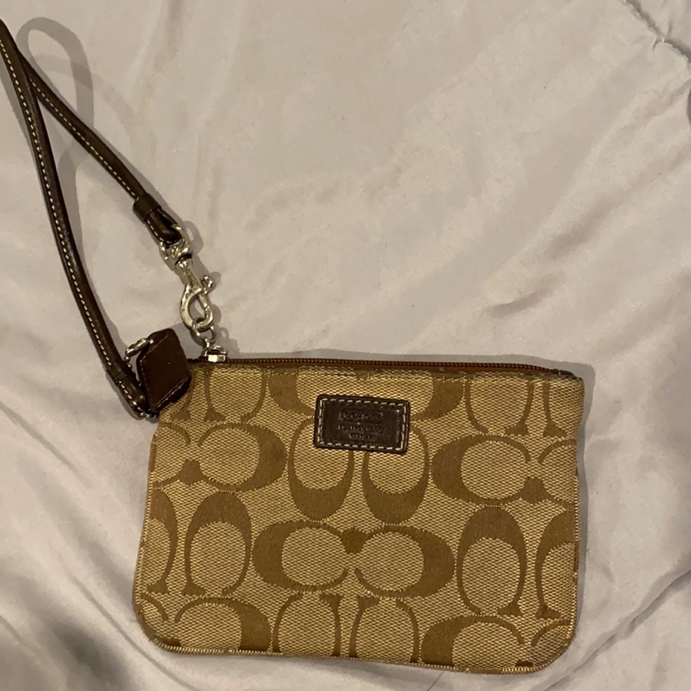 Small pouch